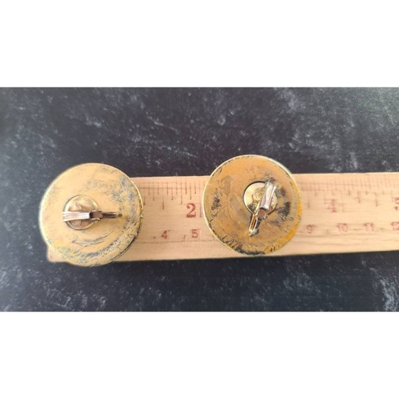 Vintage Desert Red Plastic Cabochon Clip-on Earrings - Picture 8 of 10